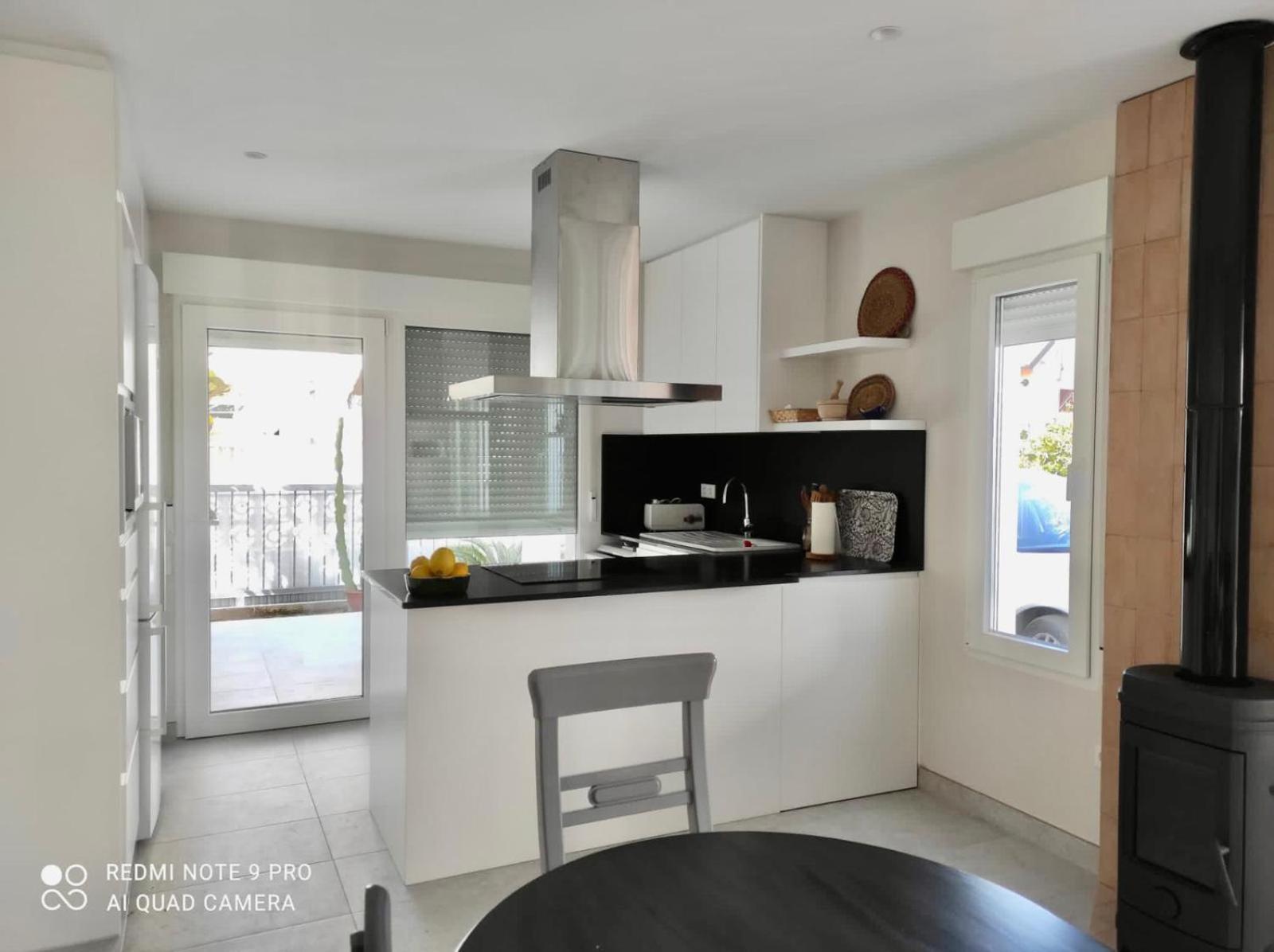 オリーバ Casita Moderna A Escasos Metros De Playa Terranovaヴィラ エクステリア 写真